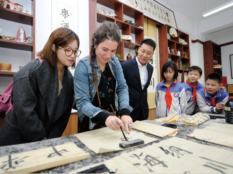 老外稱贊鶴壁科達學校中